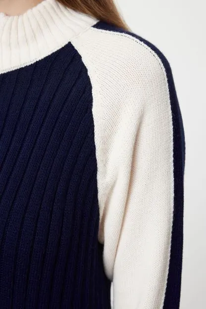 Color Block Zipper Collar Sweater