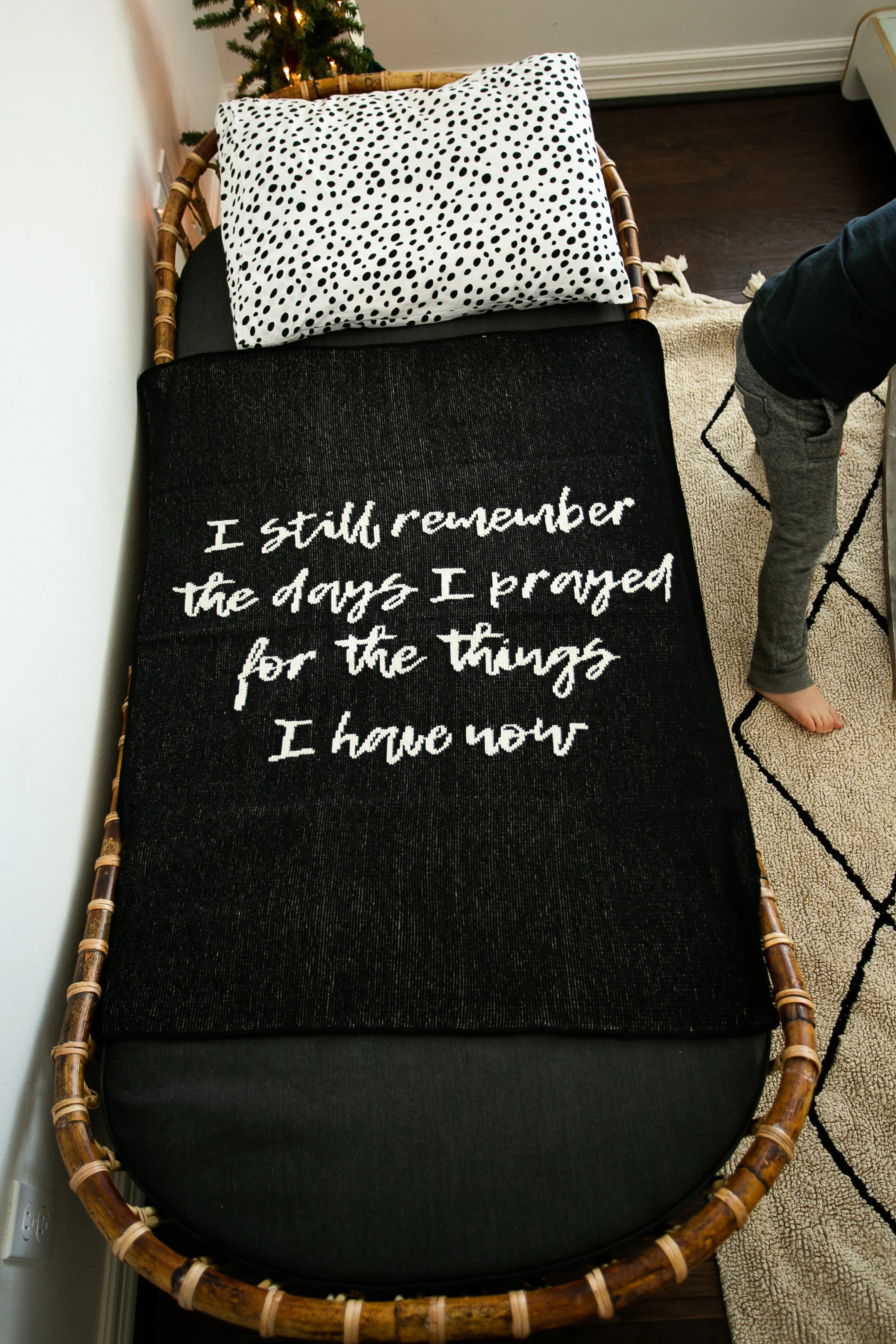 Made in the USA | Recycled Cotton Blend I still remember the days I prayed for the things I have now Throw Blanket | Black