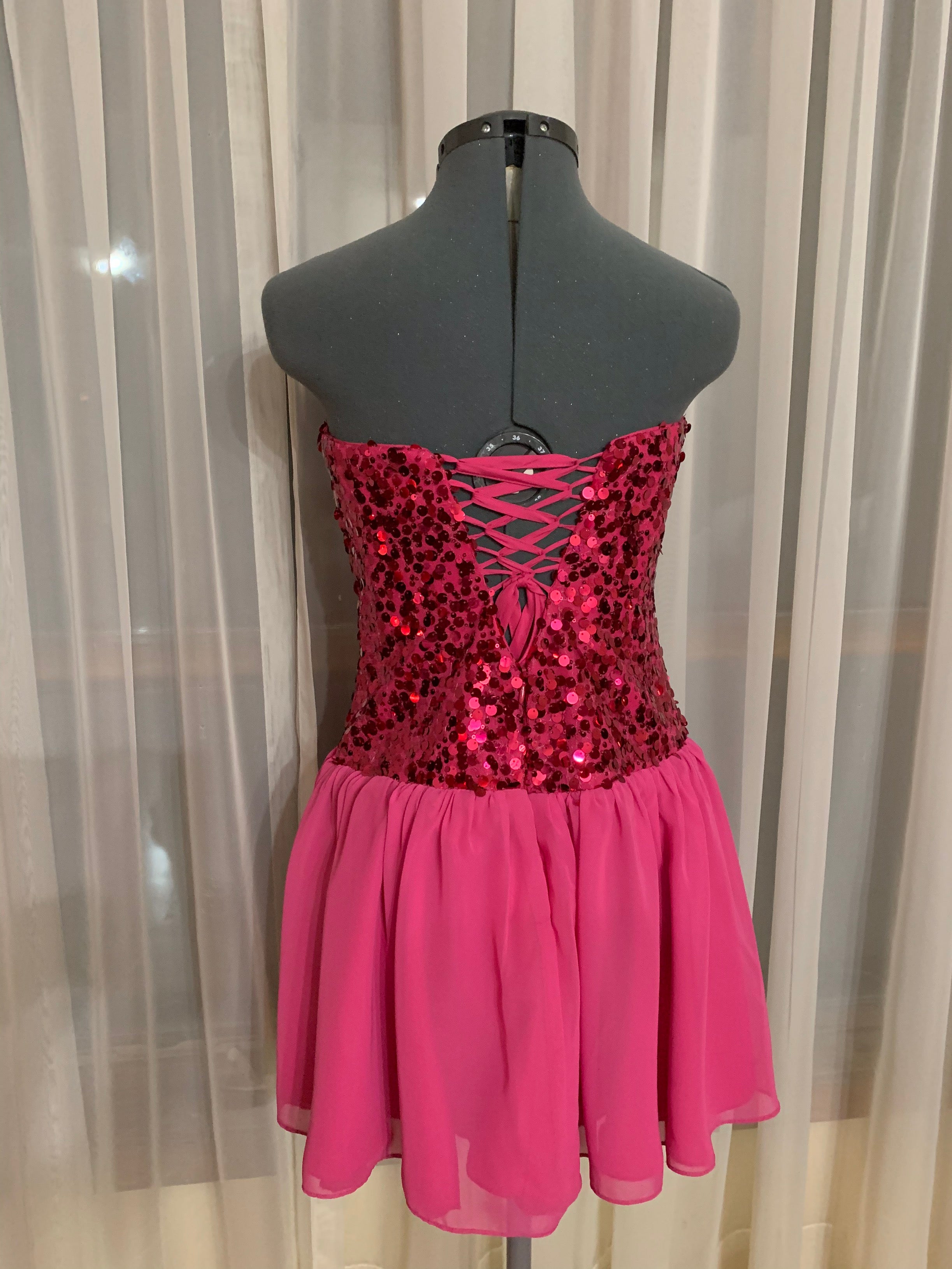 Short Dress Size Small Style 2827